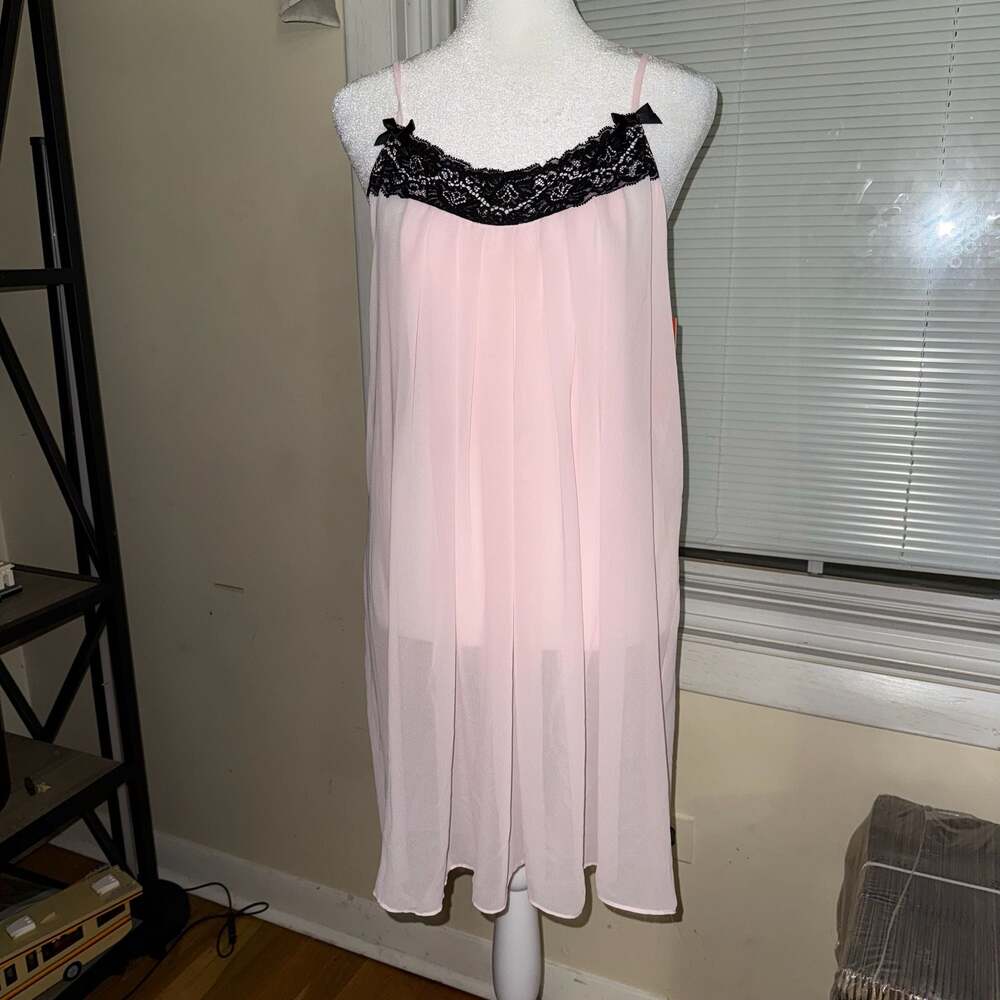 Gilligan O'Malley Pink Chiffon Chemise with Black Lace Trim - Size M